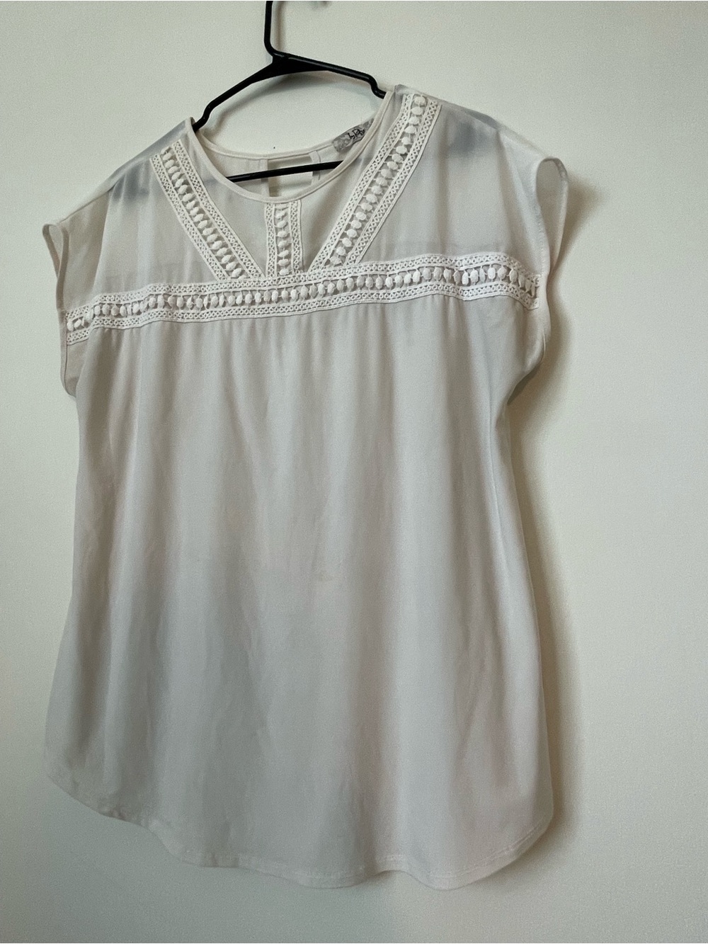Ivy Ridge White Shirt Blouse Women's Size L Embroidered Front Peep Back Sheer